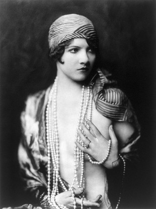 Ziegfeld-Follies-Girls-1920-Broadway-13