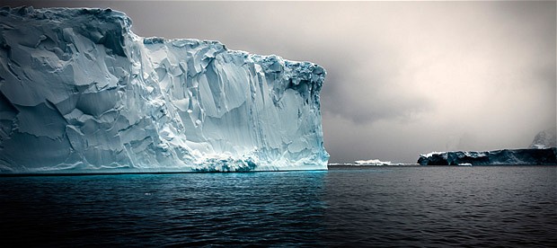 Antarctica-iceberg_2091951i
